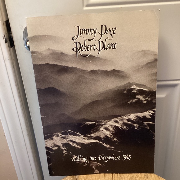 Jimmy Page Robert Plant (Led Zeppelin) Walking Into Everywhere 1998 Tour Book - Picture 1 of 11